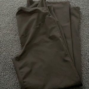 Maternity yoga pants